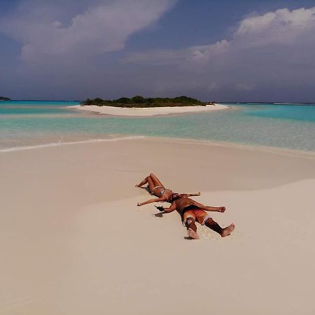ホテルサーフリトリート Bodufolhudhoo エクステリア 写真