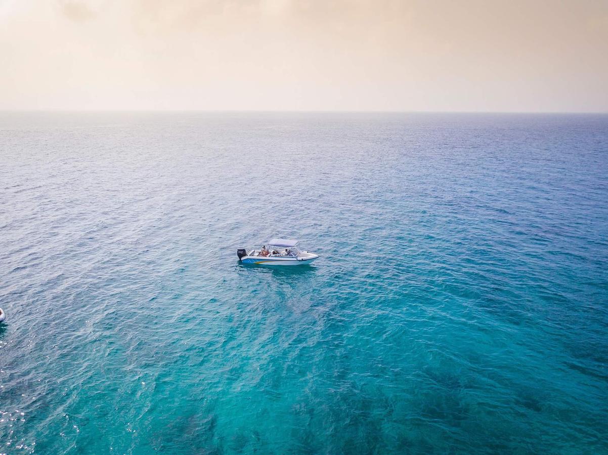 ホテルサーフリトリート Bodufolhudhoo エクステリア 写真